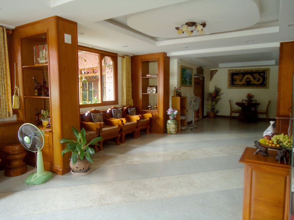 Ngamta Hotel 4/65