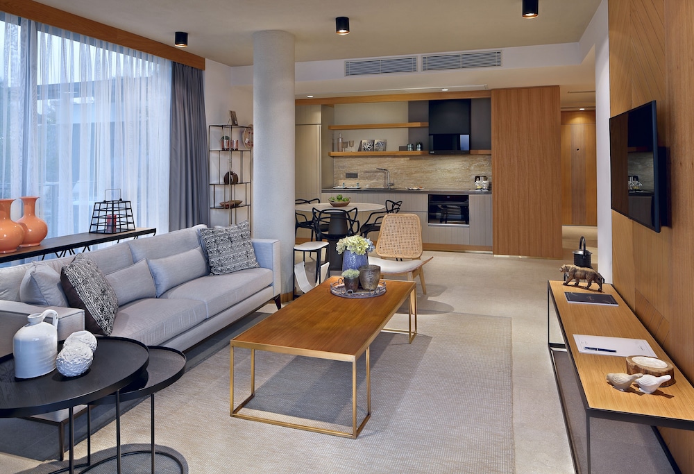 G Beyond Residences & Villas 18/50