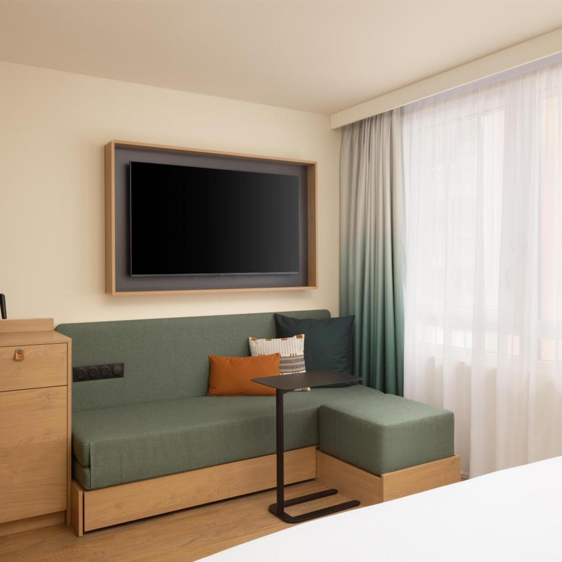 Hampton by Hilton Paris Saint Ouen 43/50