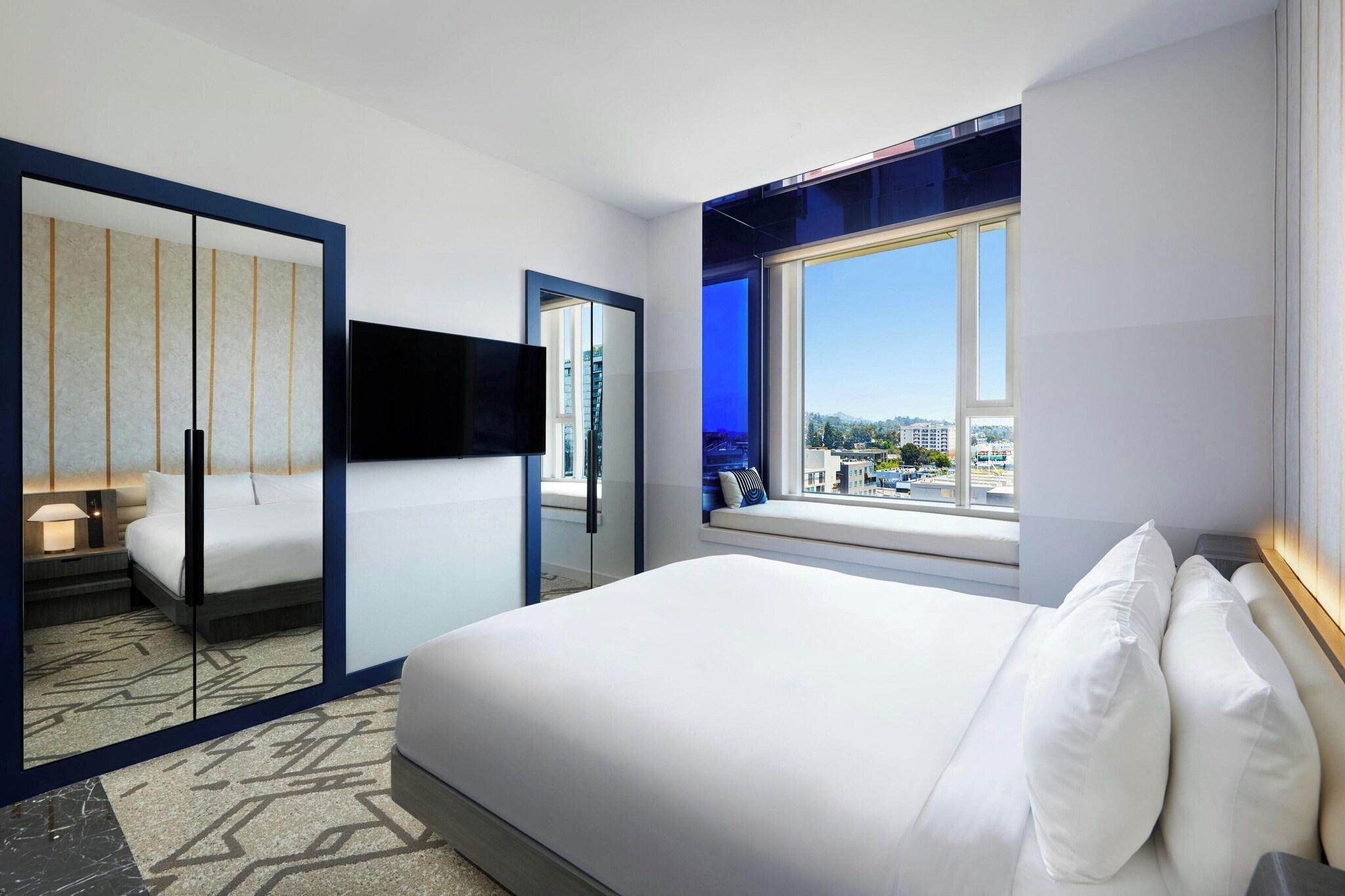 Penthouse, Suite