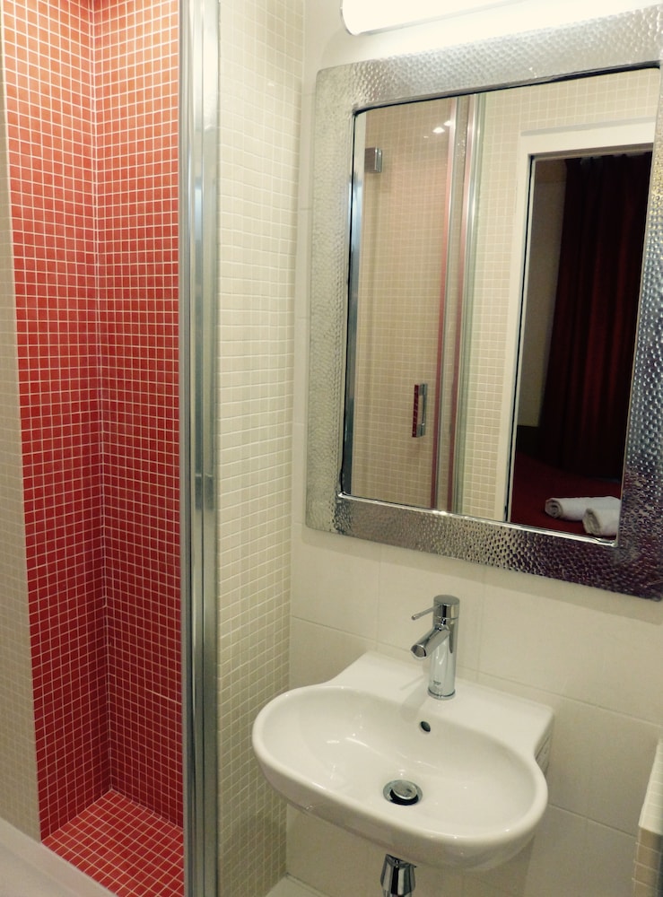 Hotel Marignan 4/67