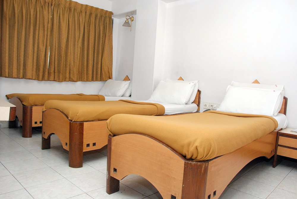 Kamran Residency 31/50