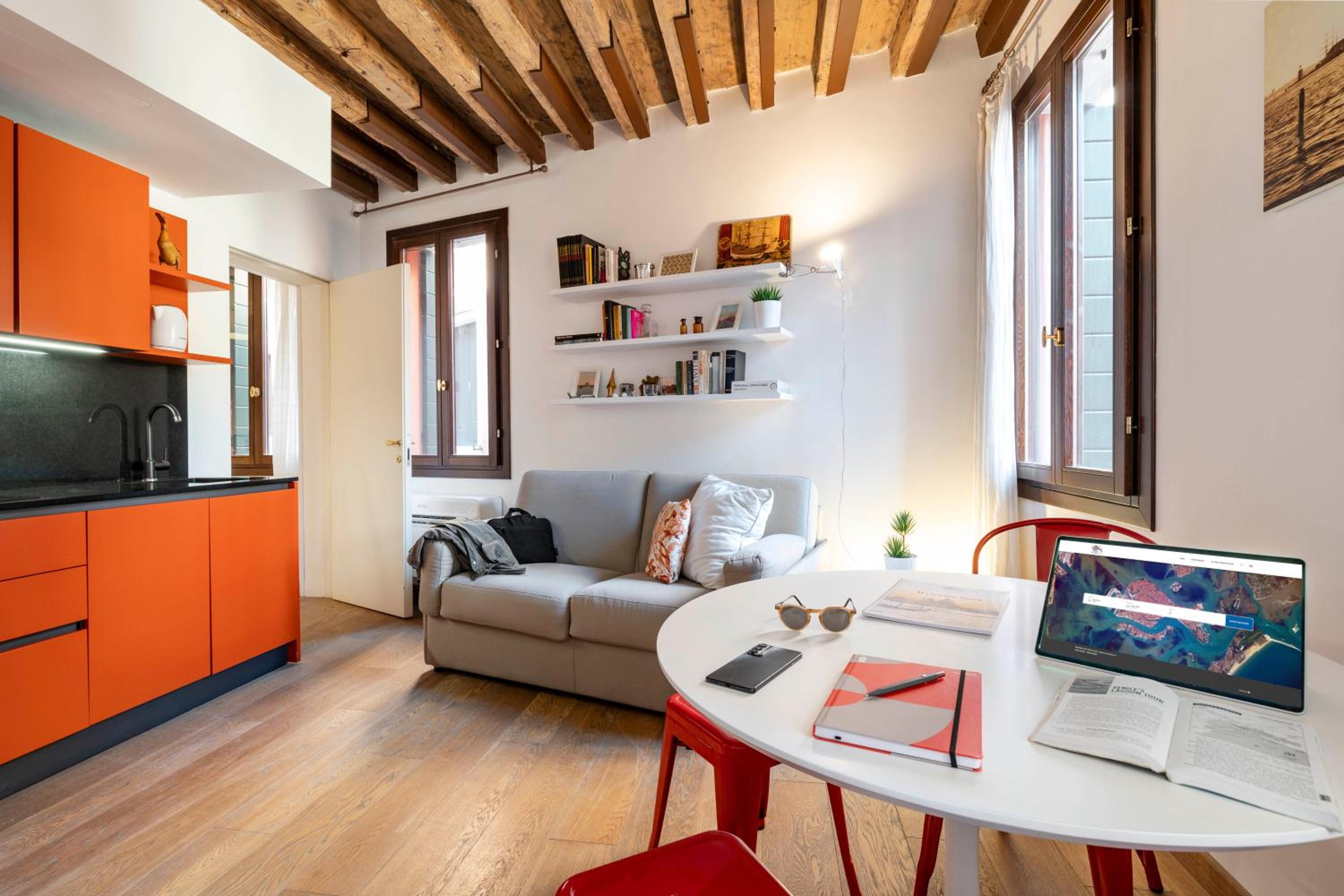 Contemporary Apartment In Venice Ff 27/35