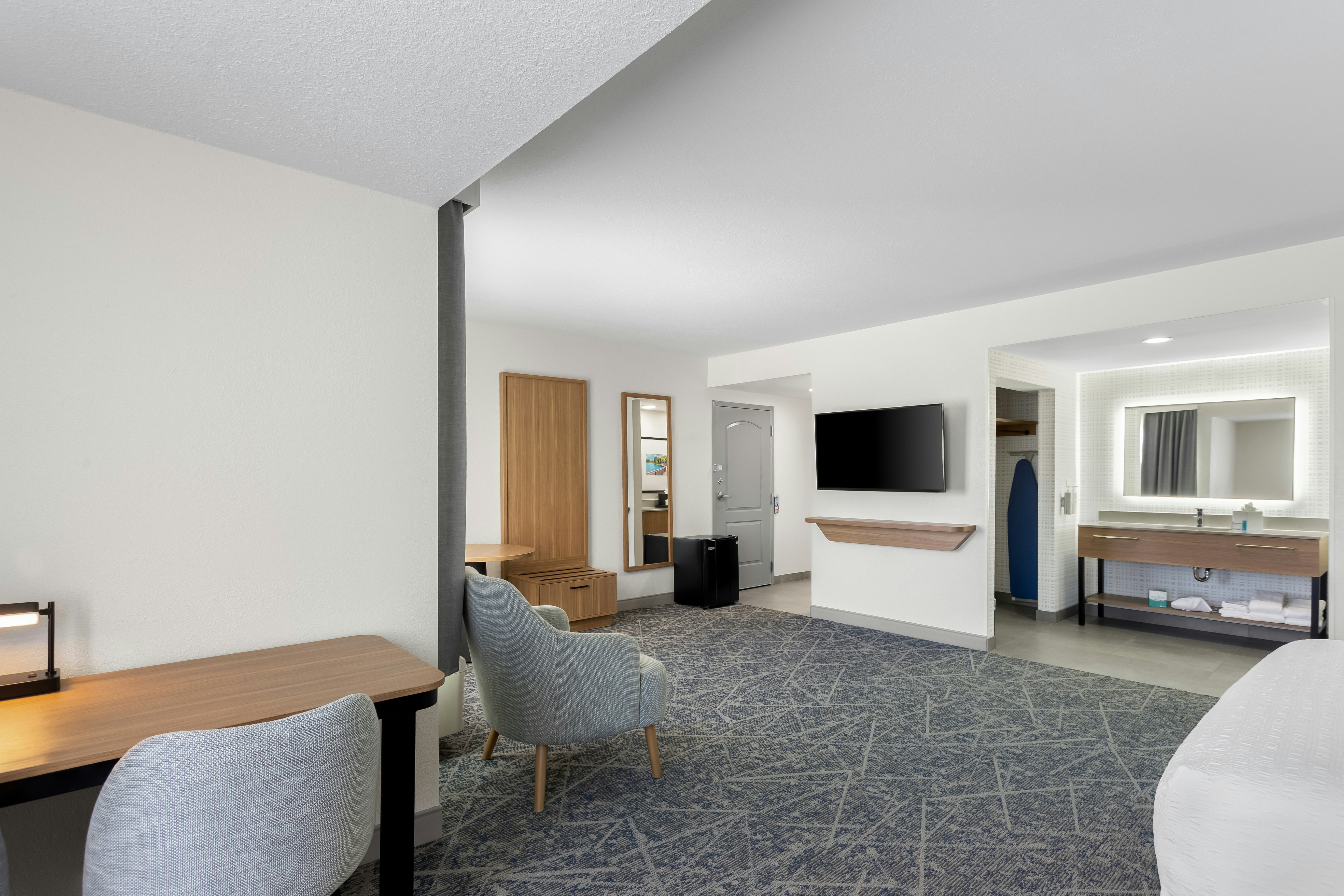 Hampton Inn & Suites Chicago Deer Park 7/44