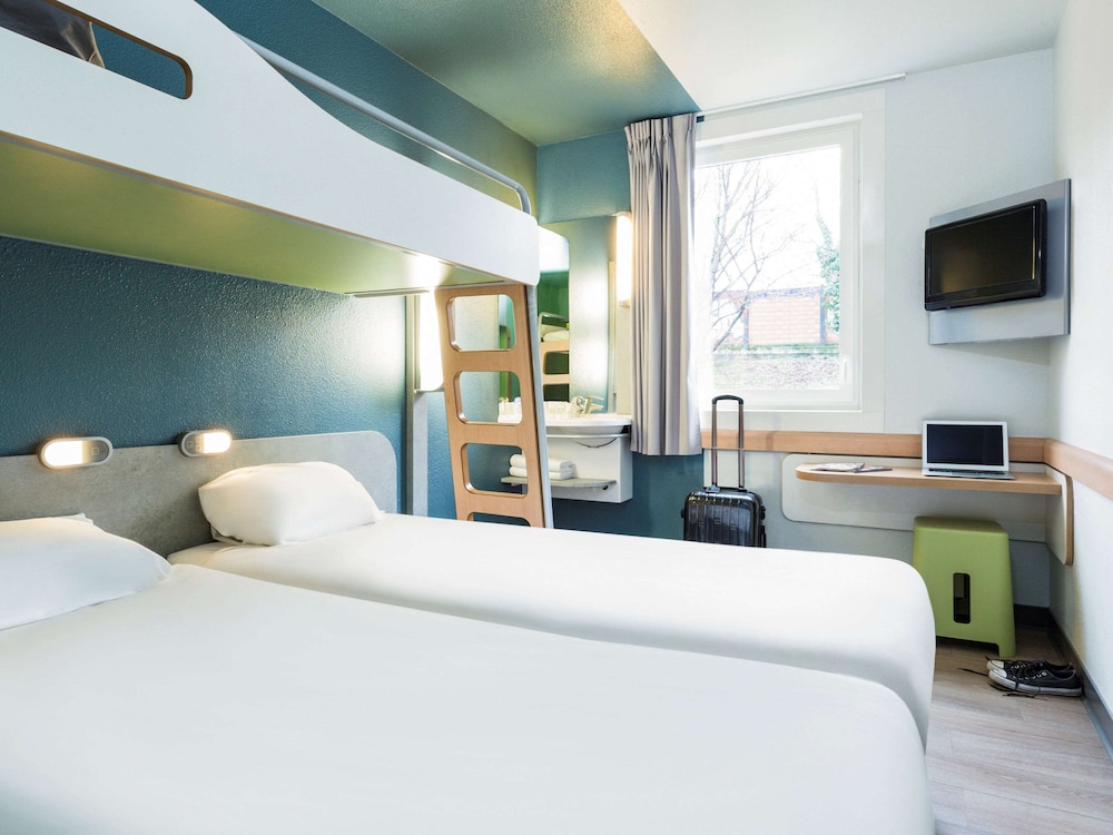 Ibis Budget Paris Porte De Montmartre 32/60