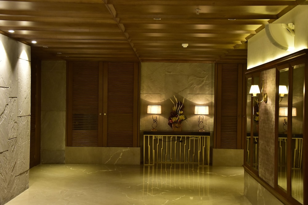 The Maya Hotel 7/50
