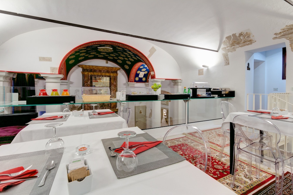 Il Convento dei Fiori di Seta 57/65