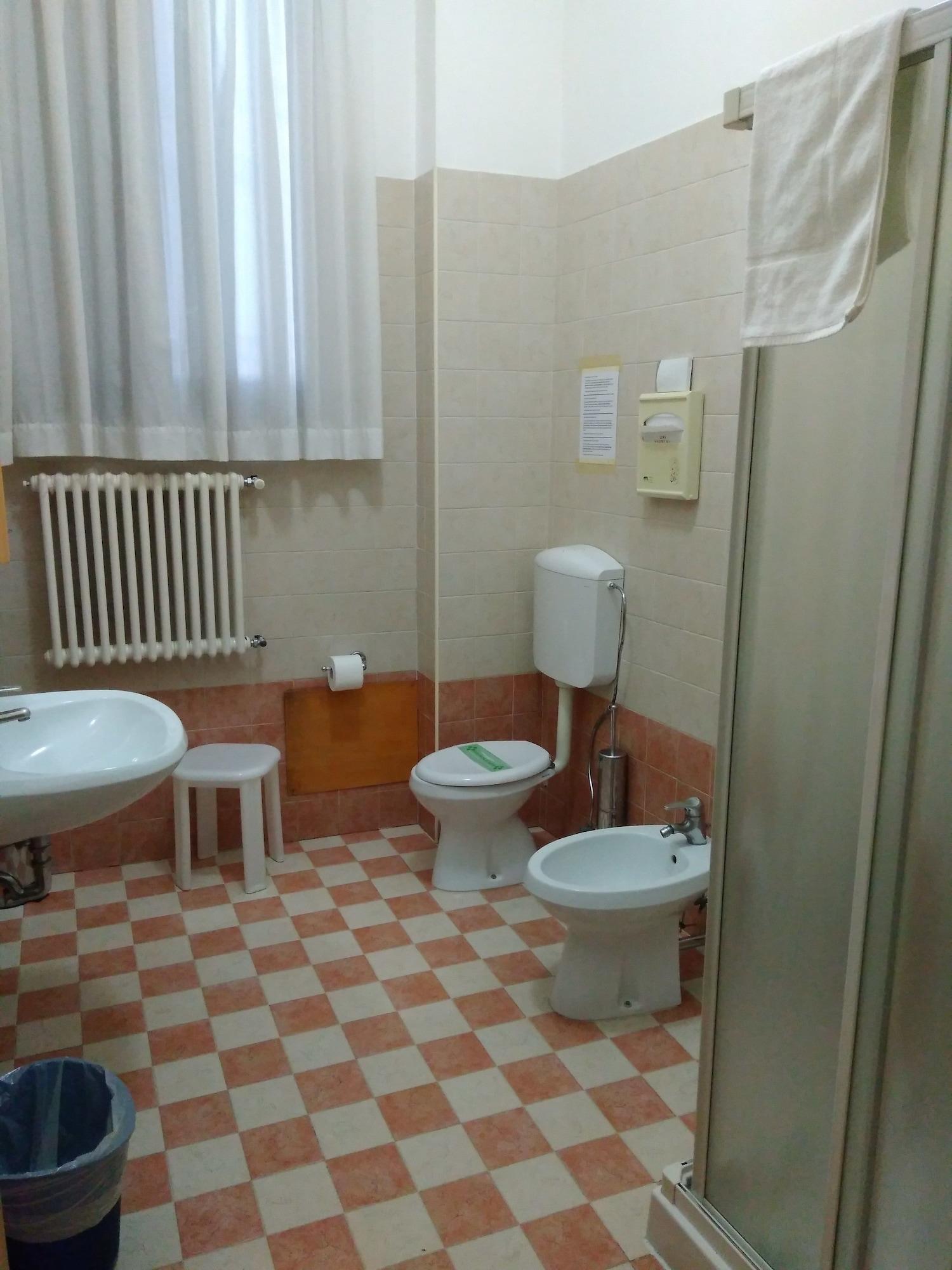 Room, Single