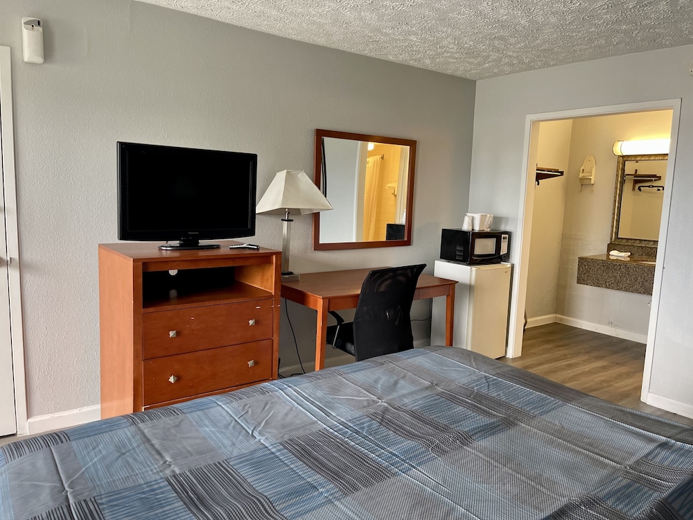 Wilkes Barre Inn And Suites 43/50