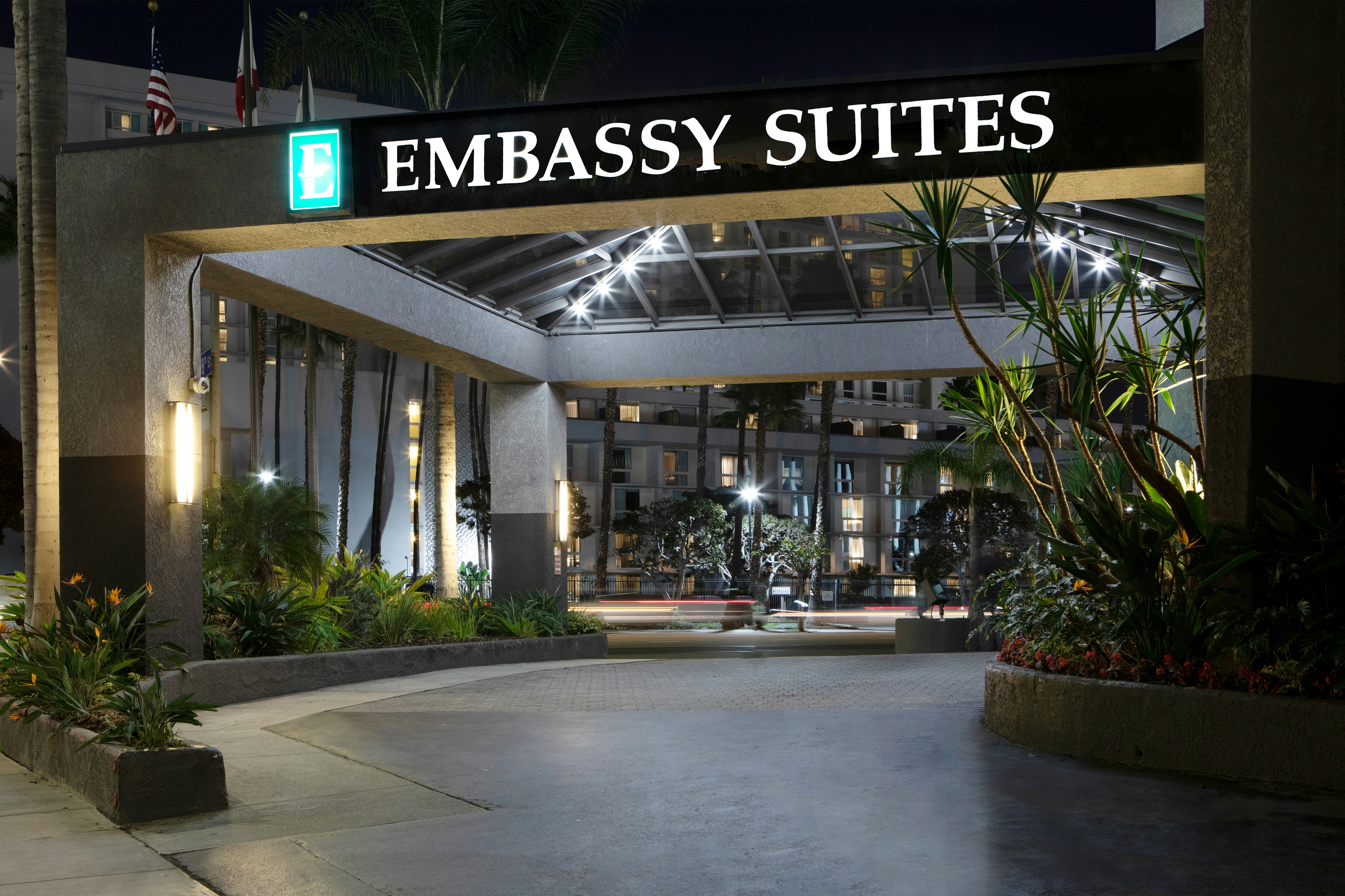 Embassy Suites by Hilton Los Angeles International Airport North 2/74