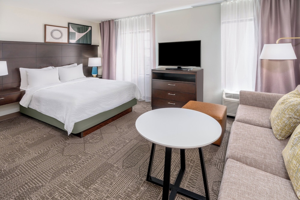 جناح استوديو بسرير كوين بمطبخ، Staybridge Suites Co Springs Air Force Academy 3/10