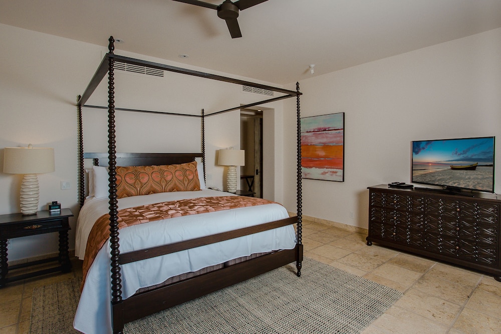 4 BEDROOMS, CASONA, GARDEN VIEW, JETTED TUB
