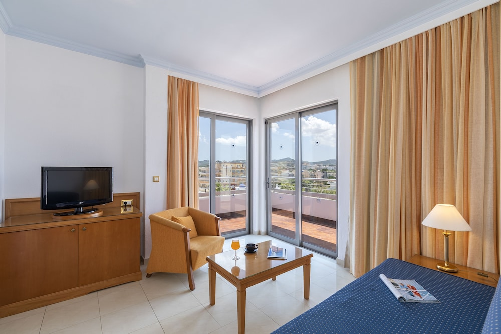 Blue Horizon Hotel 16/32