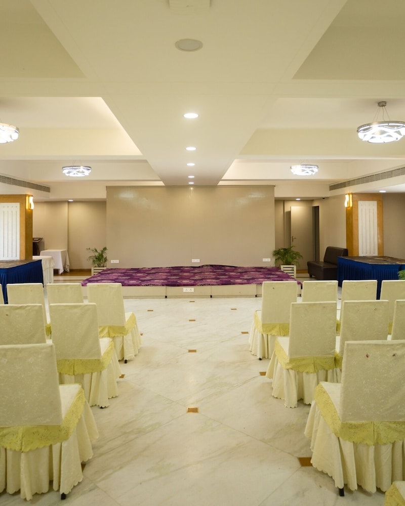 Hotel Ambience Excellency 37/45