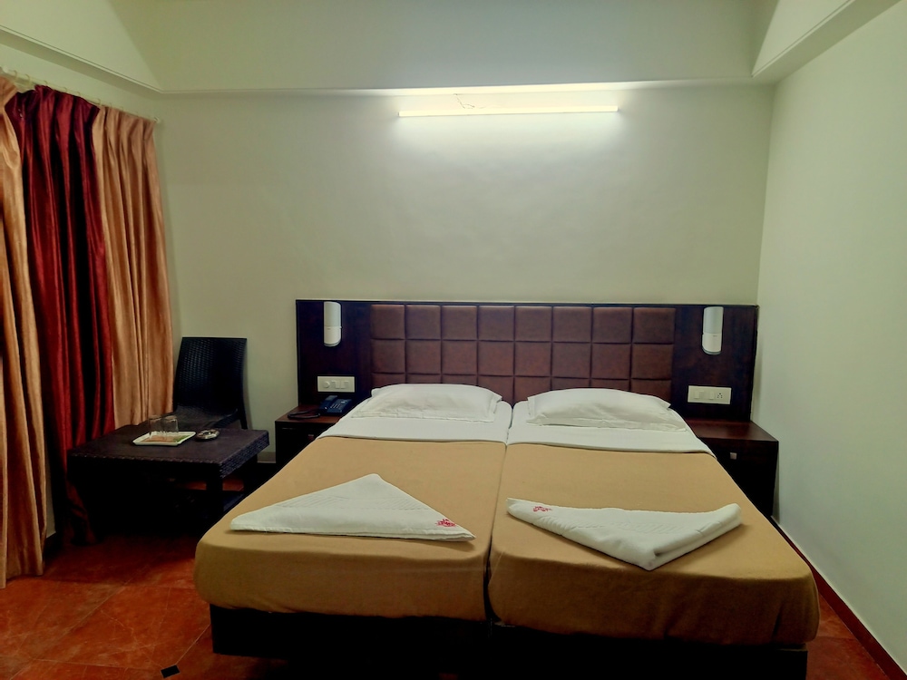 ECONOMY, TWIN BEDS