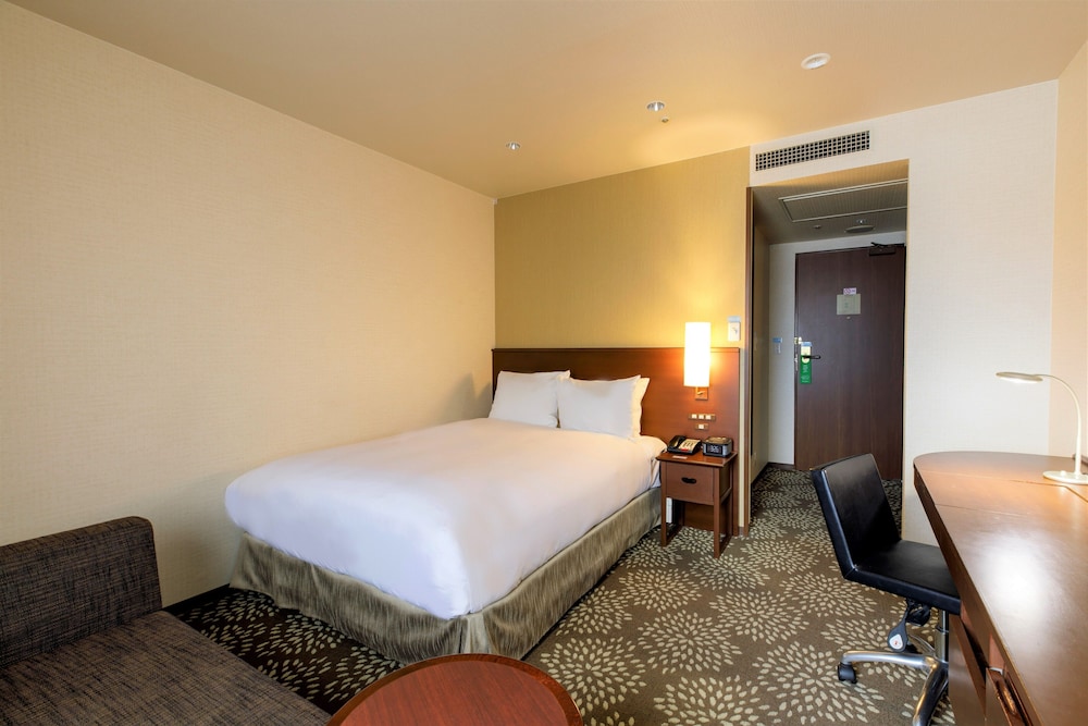 Holiday Inn ANA Kanazawa Sky 20/80