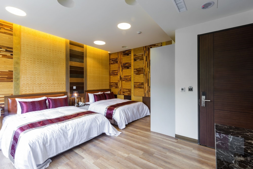 Huaman Hot Spring Villa 16/68
