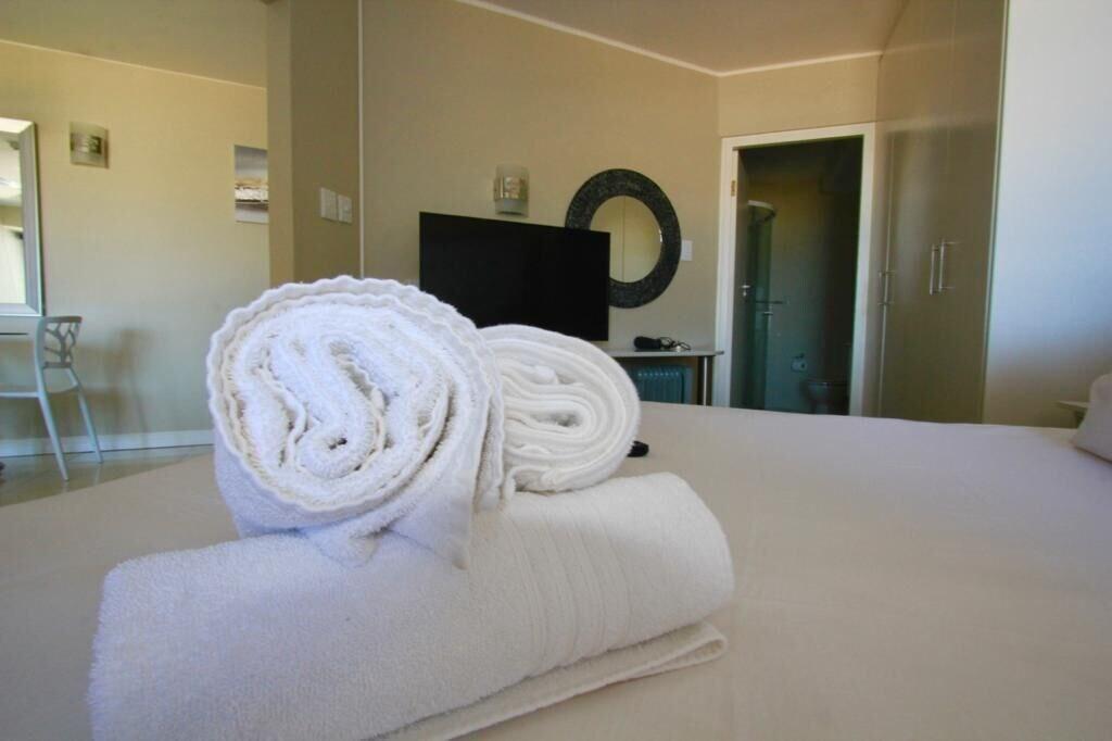 False Bay Inn 23/50