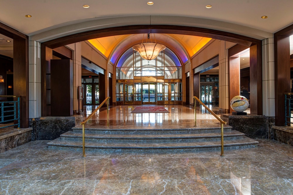 Hyatt Regency Reston 11/83
