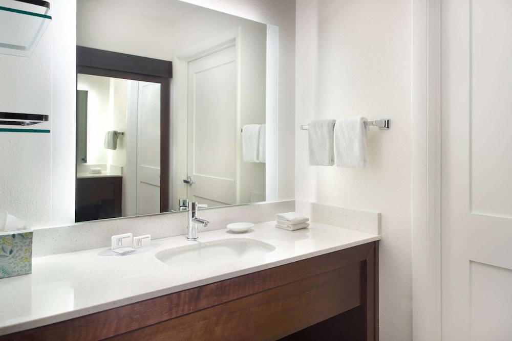 Sonesta ES Suites Raleigh Cary 6/42