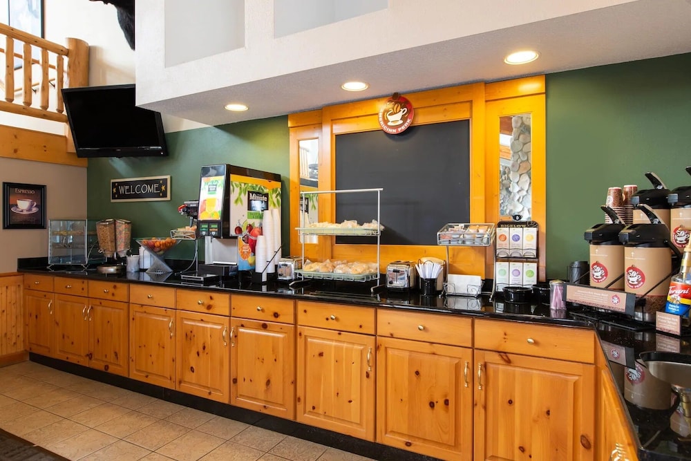 Quality Inn Ladysmith, WI 32/46