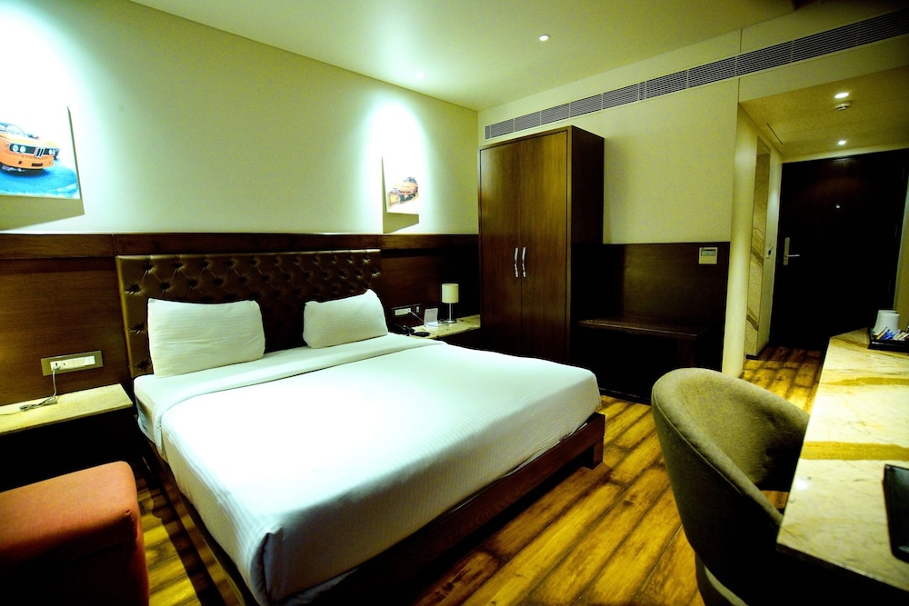 Hotel De Nada 28/43