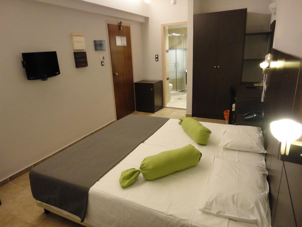 Imperial Hotel And Apartments 14/33