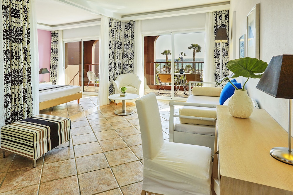 Ilio Mare Beach Hotel by GHH 50/75
