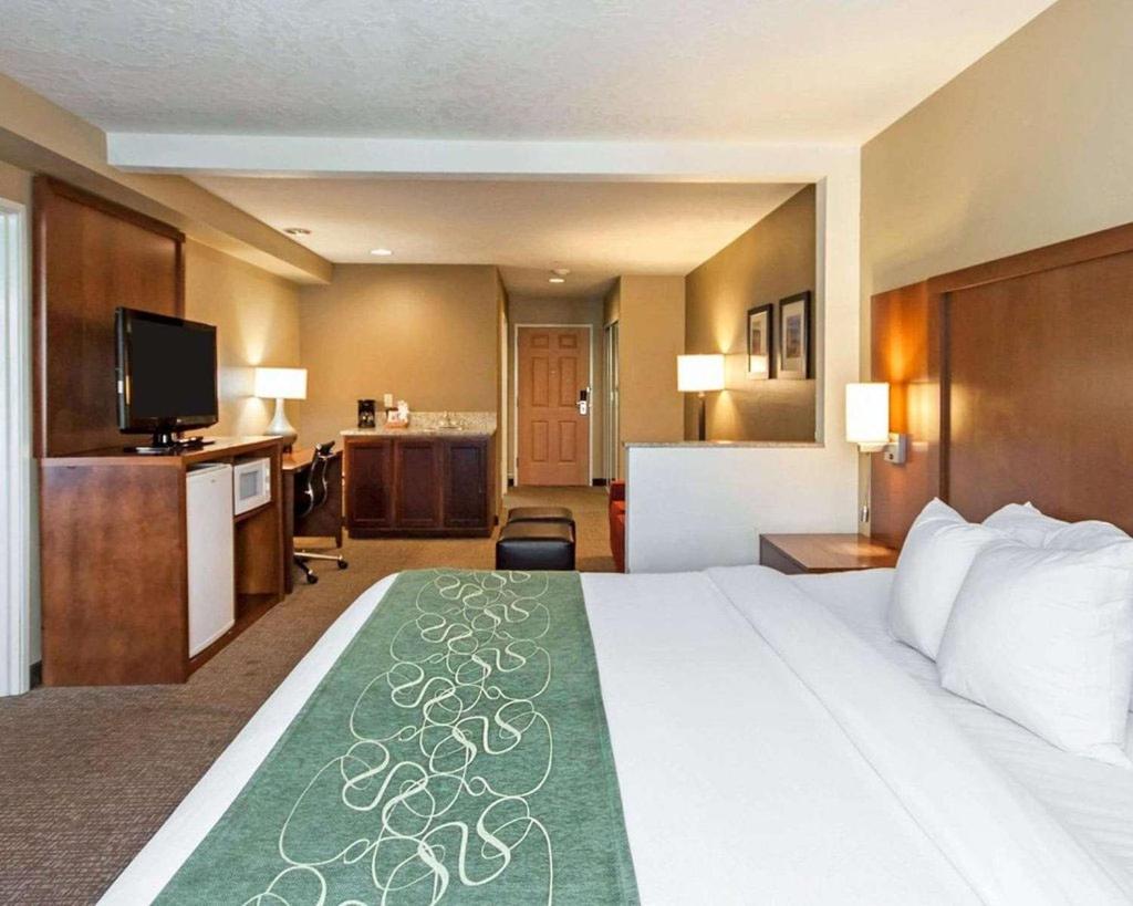 SUITE, 2 KING BEDS