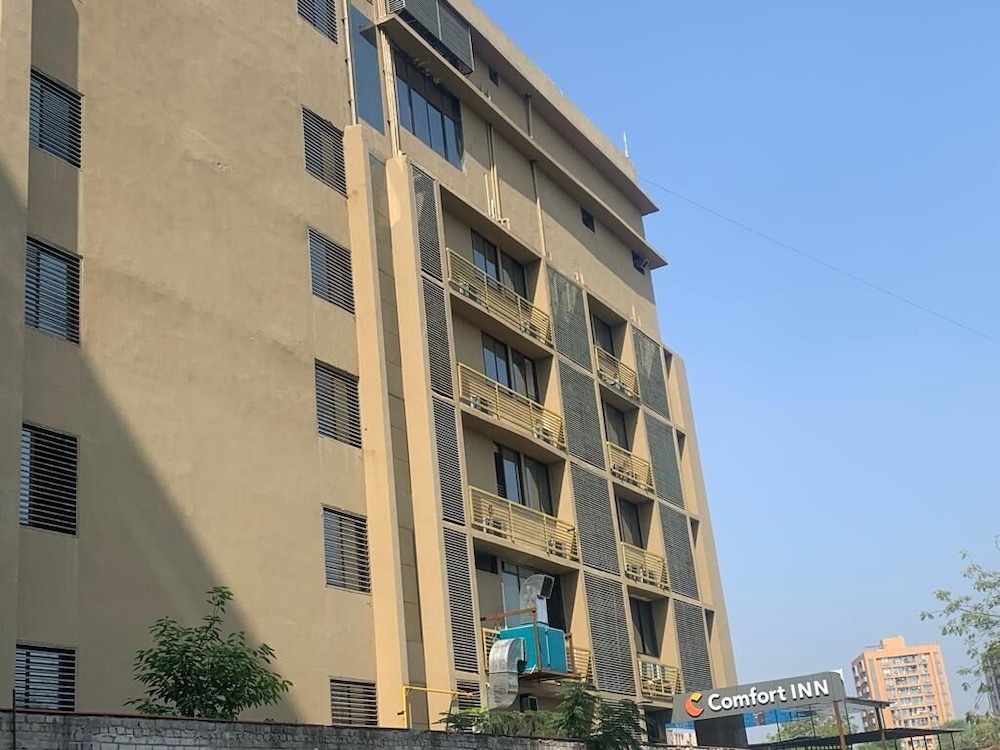 Comfort Inn Sapphire, Chandkheda 3/25
