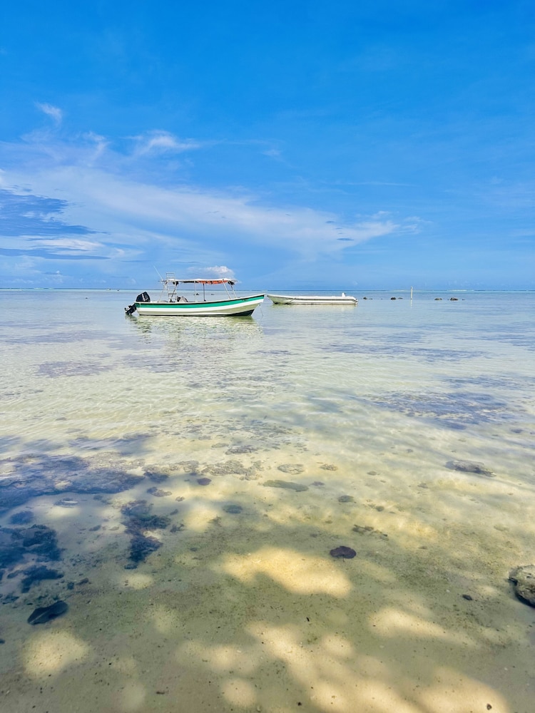 Niu Beach Hotel 40/53