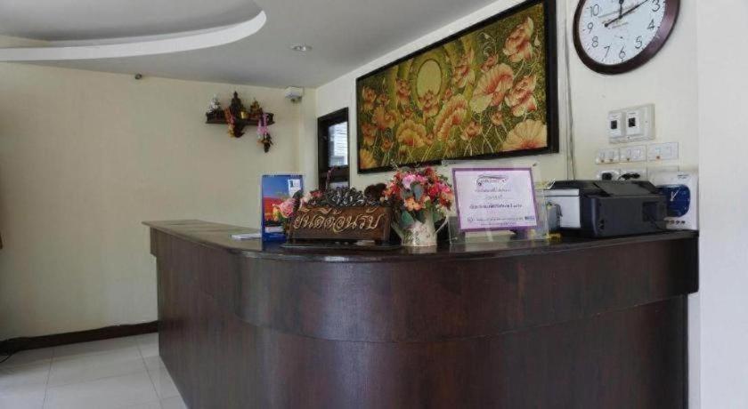 Ponburi Hotel 10/90