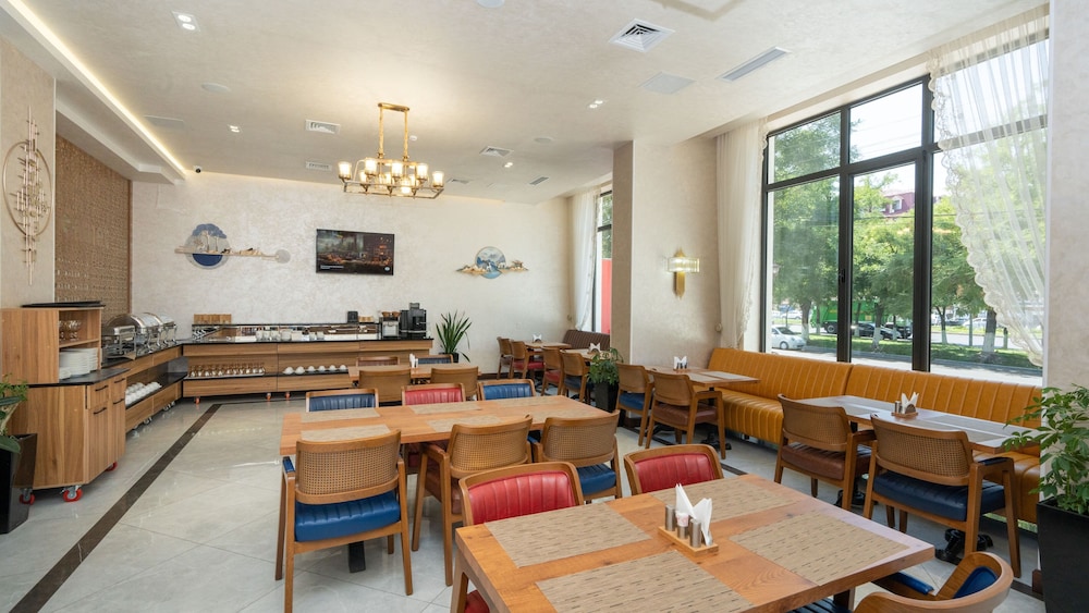 Garnet Hotel Tashkent 41/60