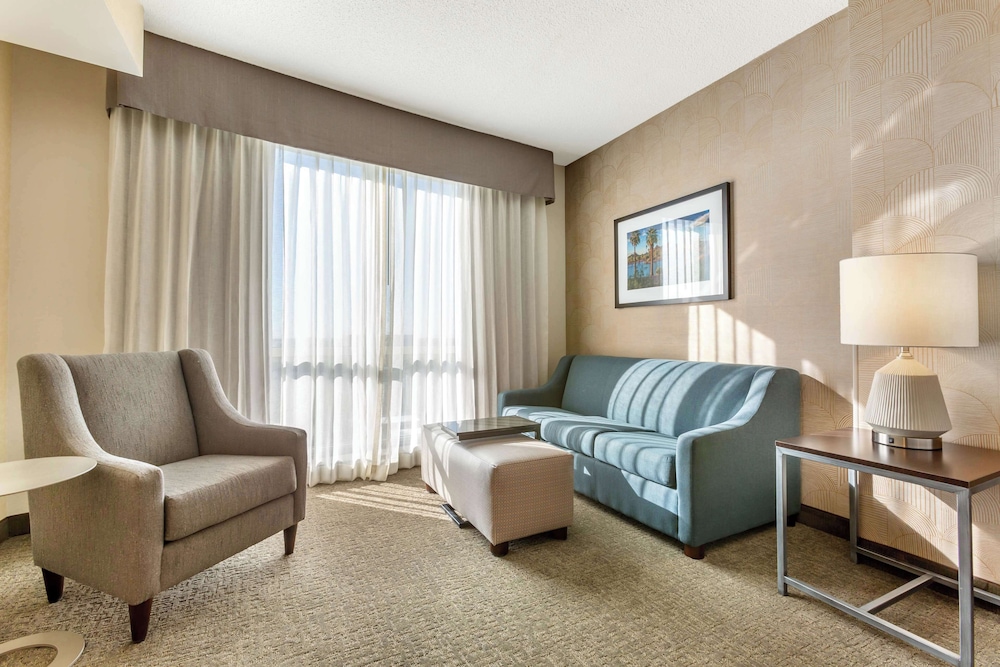 Drury Inn & Suites Phoenix Tempe 32/50