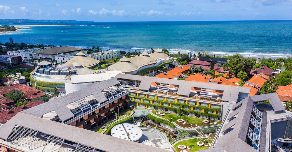 Yello Kuta Beachwalk Bali 41/50