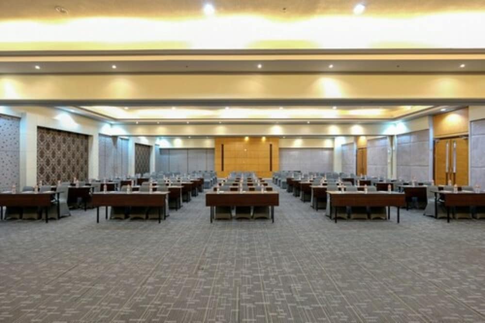 ILLIRA Lite Hotel Praya 50/59