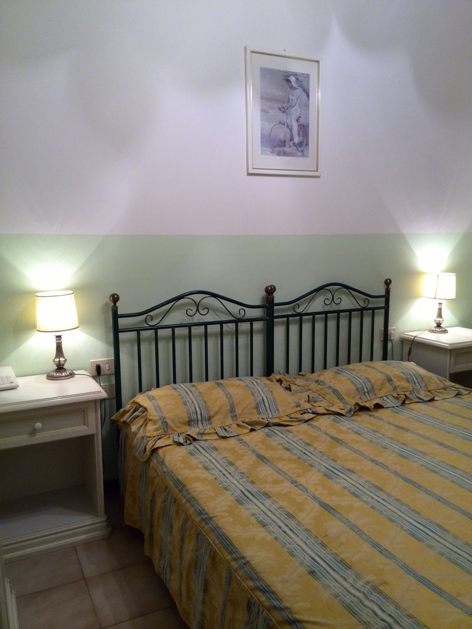 ECONOMY, DOUBLE BED