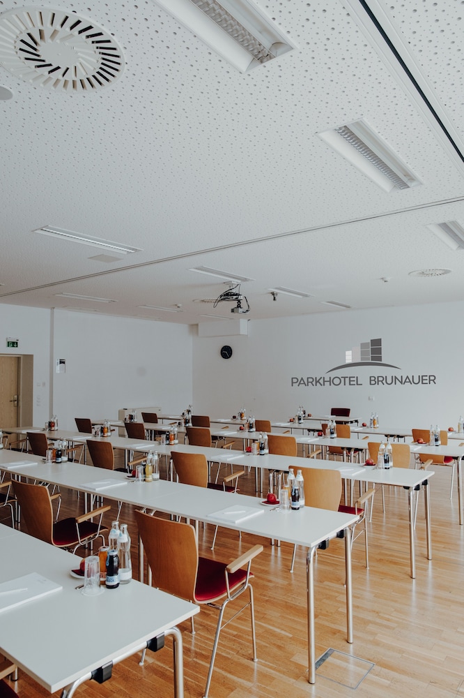 PARKHOTEL BRUNAUER 52/56