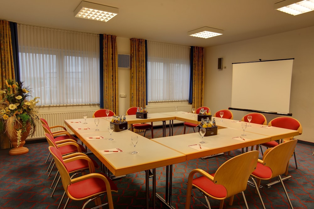 Hotel Montana Lauenau 35/38