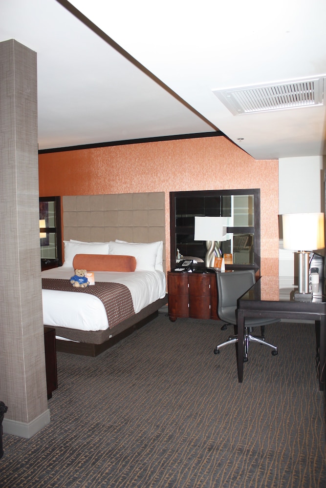 Golden Nugget Lake Tahoe Hotel & Casino 14/56