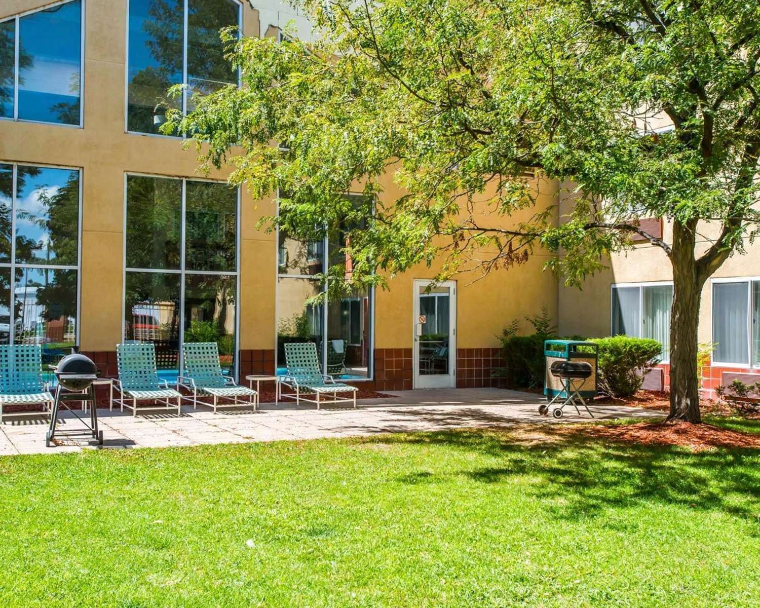 Quality Inn and Conference Center Greeley Downtown 26/27