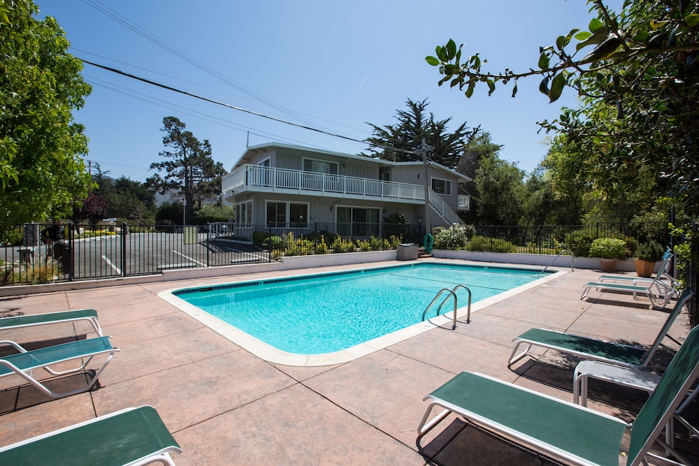 Carmel River Inn 41/62