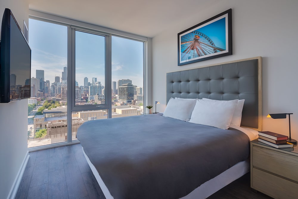 2 BEDROOMS, EXECUTIVE, SUITE, MULTIPLE BEDS, CITY VIEW, CORNER