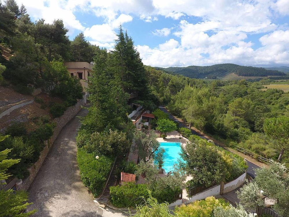 Agriturismo Fara Del Falco 48/50