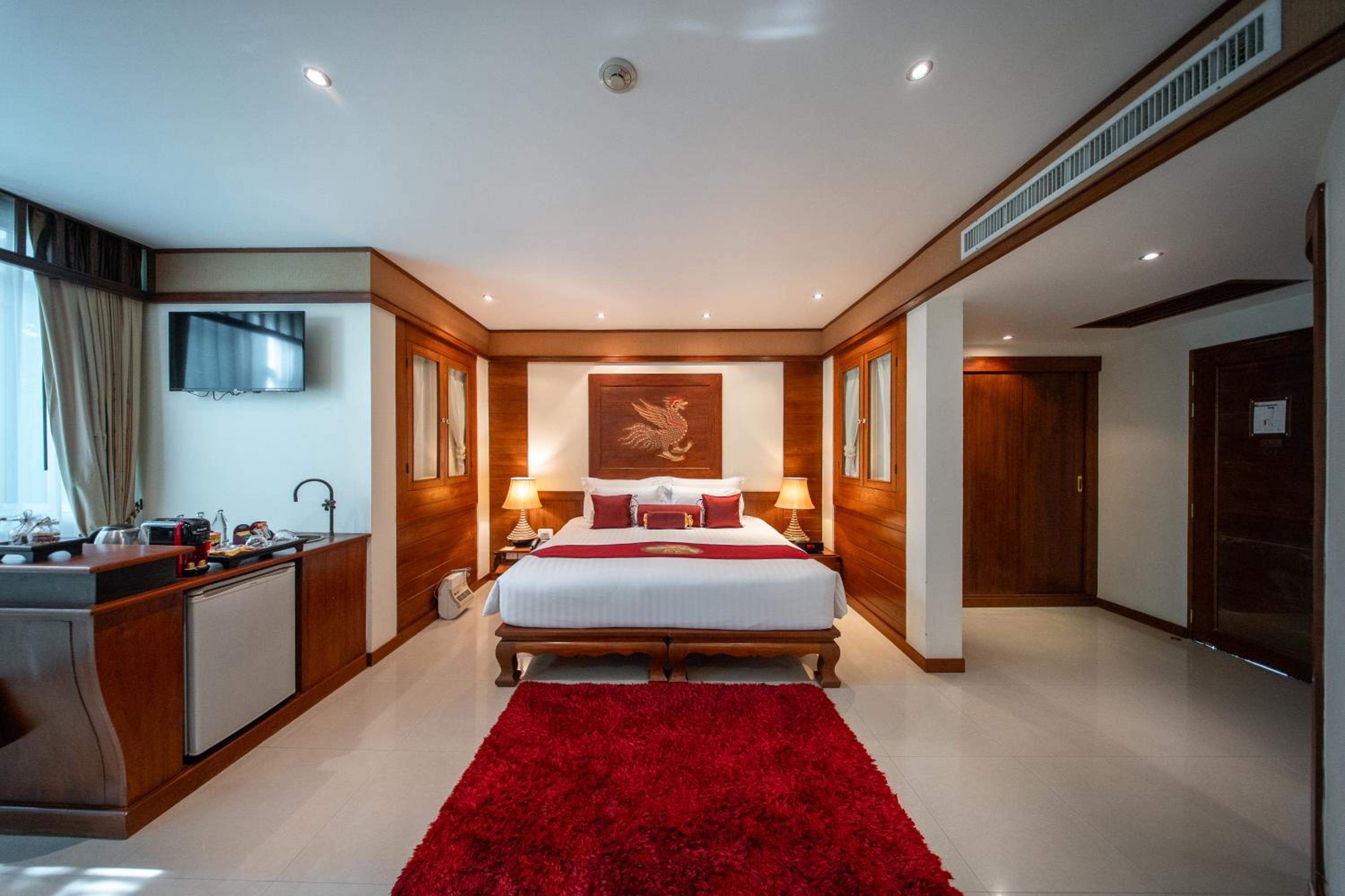 جناح جونيور بسرير كينج مع أريكة، Kodchasri Thani Hotel Chiangmai 2/10
