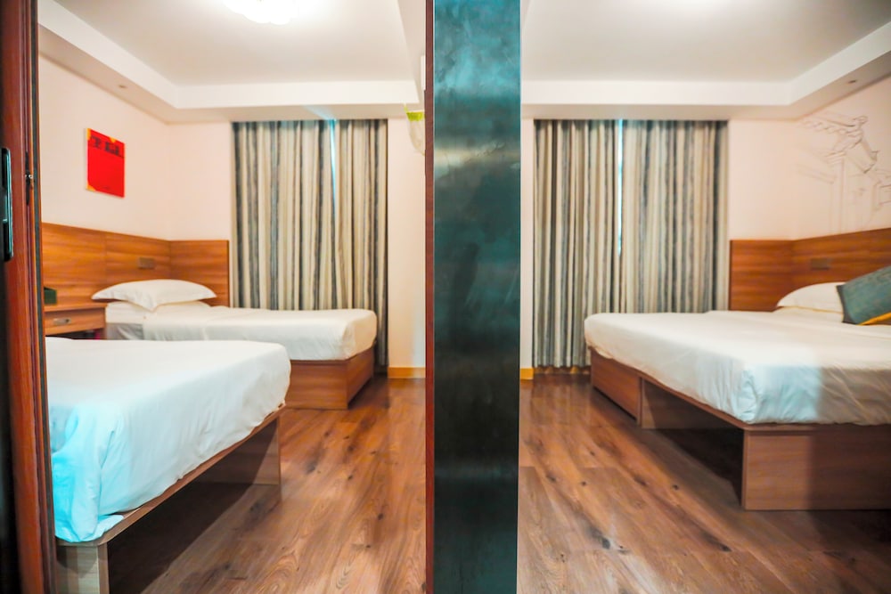 جناح عائلي بسريرين منفصلين وسرير كينج، Zhongan Hotel Beijing 3/4