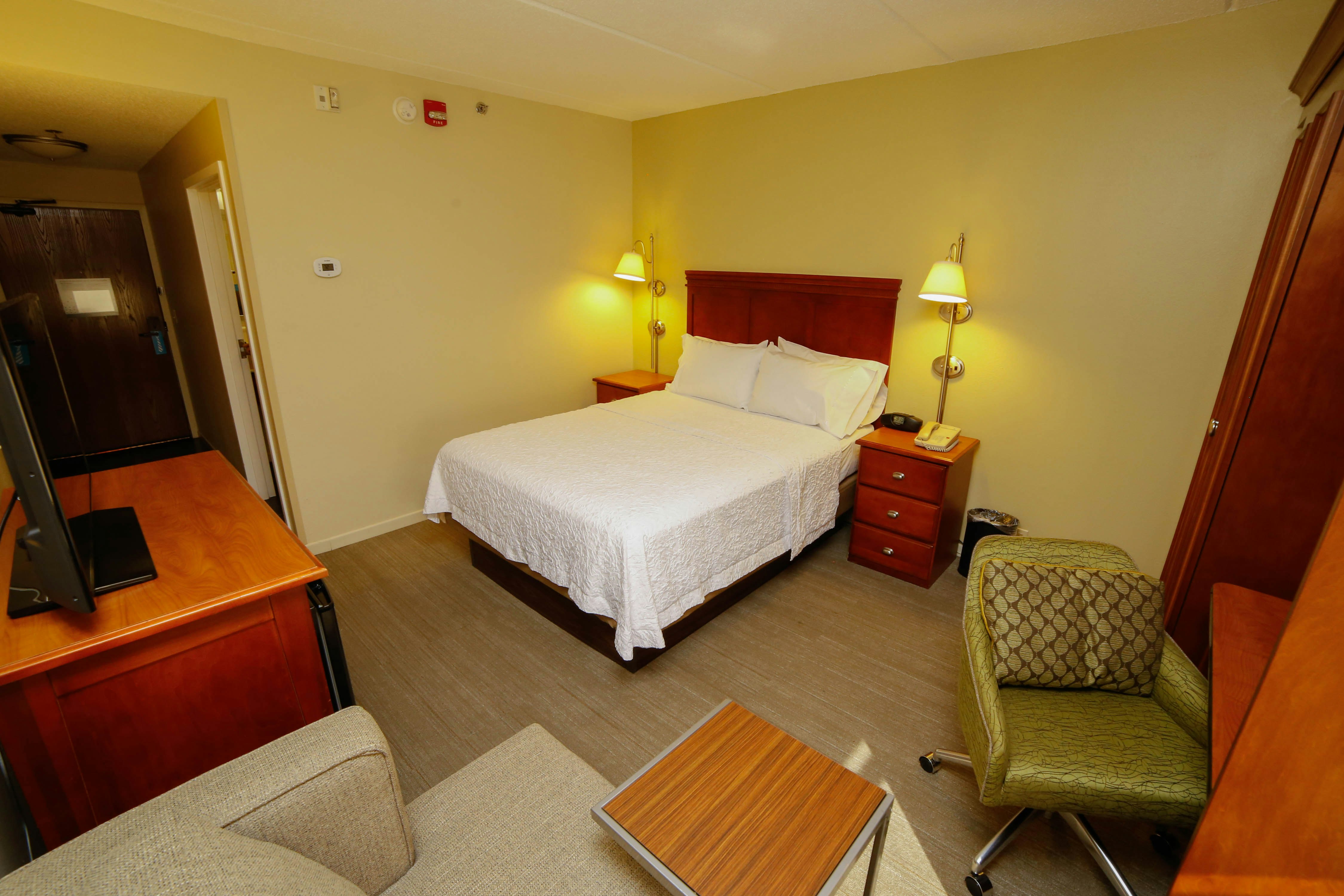 Hampton Inn Franklin Nc 5/30