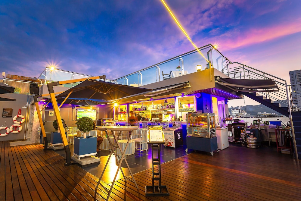 Hotel Clover Patong Phuket 68/75
