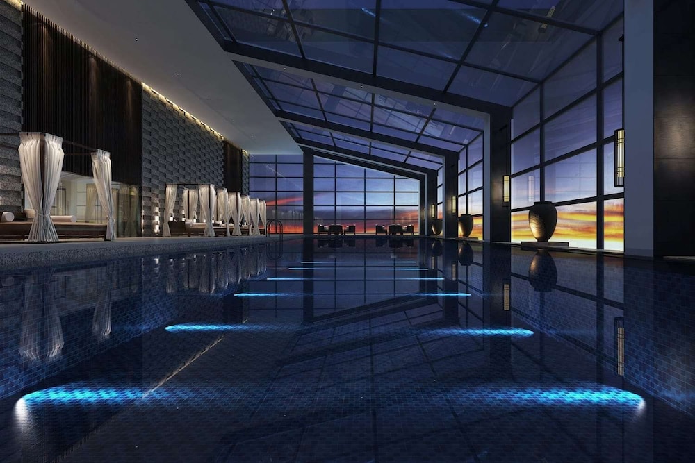 swimming pool spa