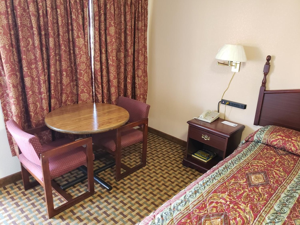 River Heights Motel 26/35